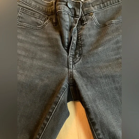 Madewell 9" Highrise Black Distressed Skinny Jeans 27 - Picture 6 of 16